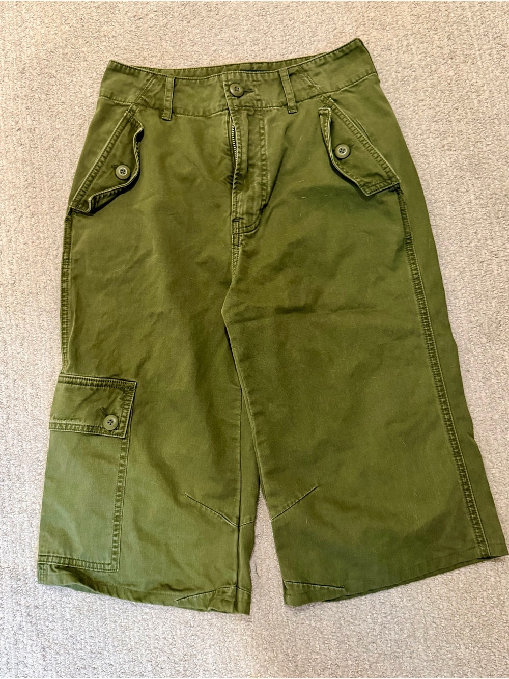 Veronica Beard Olive Green Cargo Cropped Bermuda Shorts